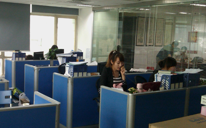 校园球场工程施工要点：从基础处理到面层铺装的完整流程