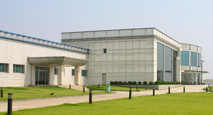 体育场地建设新趋势：环保型塑胶跑道材料的技术突破与应用分析